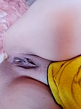 Snapshot of samoomaaa chatting on 09/29/25, 02:11 samoomaaa online show from 09/29/25, 02:11