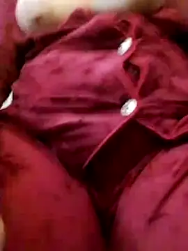 Snapshot of samoomaaa chatting on 11/21/25, 08:40 samoomaaa online show from 11/21/25, 08:40