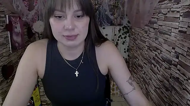 Amanda Bright  online show from 10/28/25, 07:45