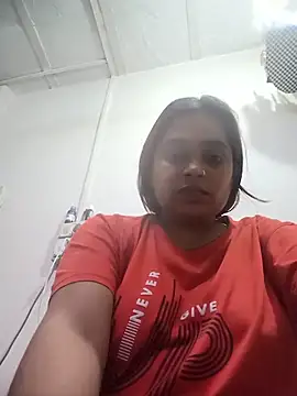 Snapshot of Trisha_71 chatting on 05/17/26, 04:47 Trisha 71 online show from 05/17/26, 04:47