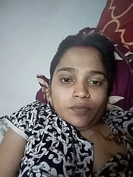 Snapshot of Trisha_71 chatting on 06/04/26, 05:24 Trisha 71 online show from 06/04/26, 05:24