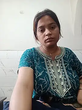 Snapshot of Trisha_71 chatting on 06/18/26, 04:13 Trisha 71 online show from 06/18/26, 04:13