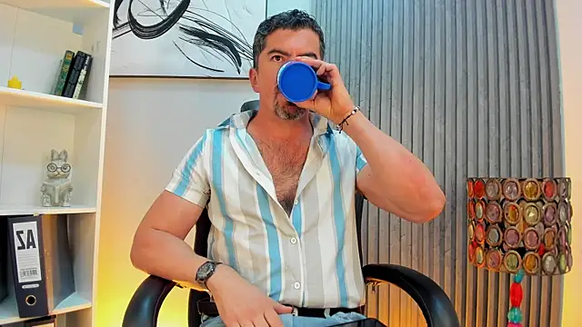 JuanKFit 45 online show from 07/24/26, 04:10