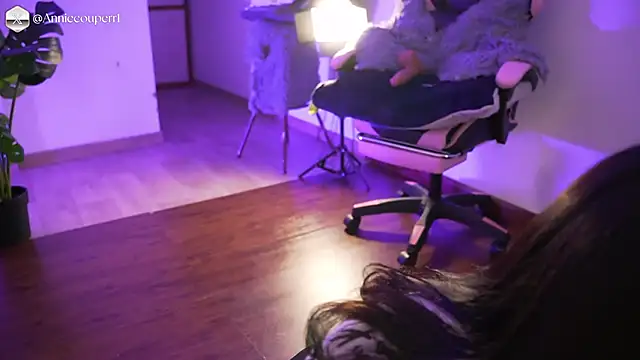 AnnieCouperr online show from 02/28/26, 07:59