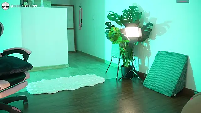 AnnieCouperr online show from 03/17/26, 07:50
