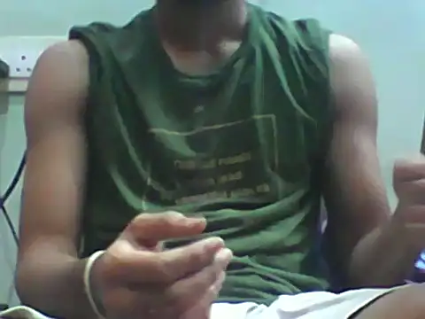 Snapshot of sunny26814 chatting on 12/15/25, 07:18 sunny26814 online show from 12/15/25, 07:18