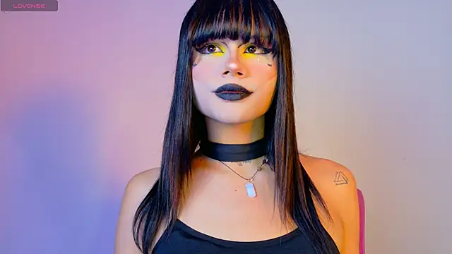 NATASHAA WINZ online show from 11/15/25, 07:38