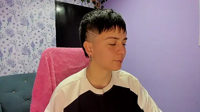  Hannah Hot online show from 10/29/25, 01:41