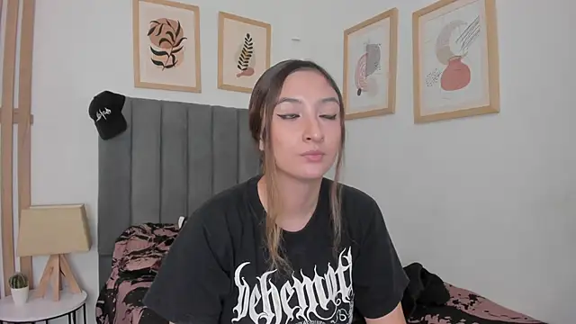 Snapshot of Alice_Dickinssonn chatting on 01/14/26, 08:58 Alice Dickinssonn online show from 01/14/26, 08:58