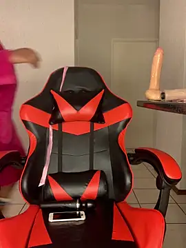 Snapshot of jayjayja19 chatting on 11/24/25, 05:45 jayjayja19 online show from 11/24/25, 05:45