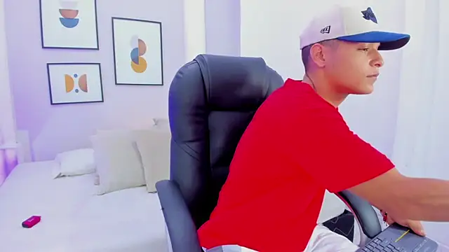 Snapshot of Ricky_Owens1 chatting on 11/07/25, 08:31 Ricky Owens1 online show from 11/07/25, 08:31