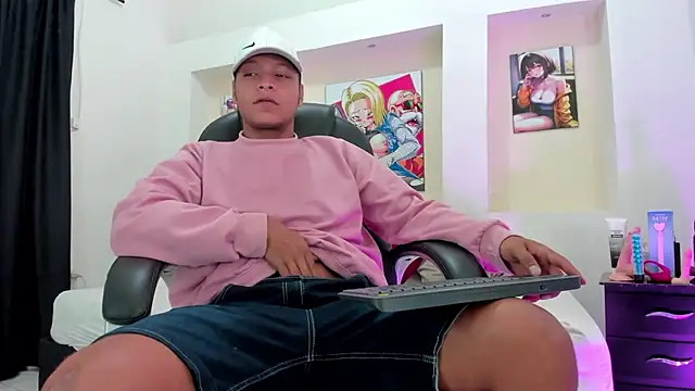 Snapshot of Ricky_Owens1 chatting on 12/03/25, 07:56 Ricky Owens1 online show from 12/03/25, 07:56