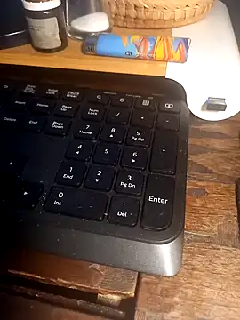 Snapshot of Endriuu09 chatting on 09/11/25, 08:42 Endriuu09 online show from 09/11/25, 08:42