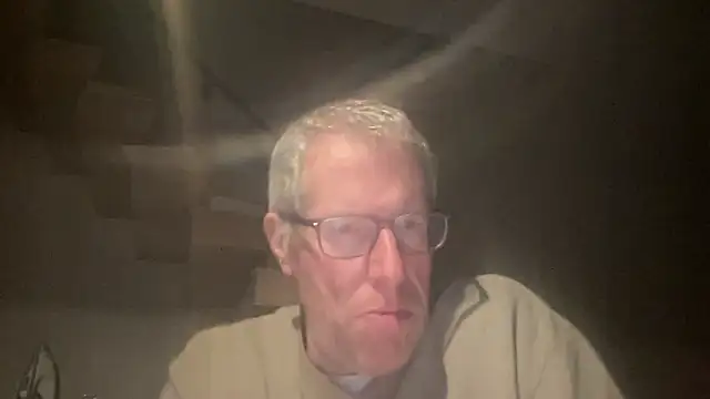 Snapshot of choupipat1 chatting on 11/10/25, 05:39 choupipat1 online show from 11/10/25, 05:39