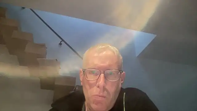 choupipat1 online show from 03/03/26, 06:41