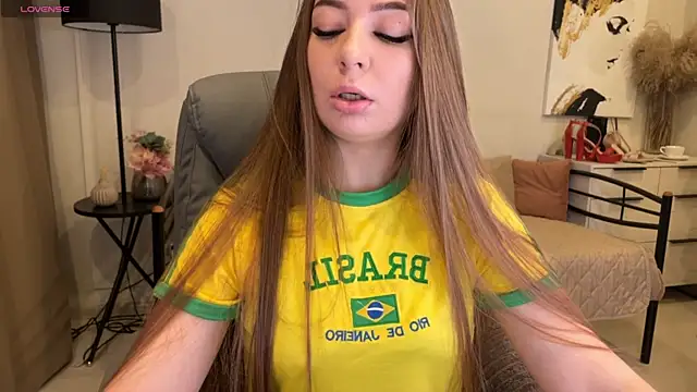 Yummy Jane online show from 10/16/25, 01:28