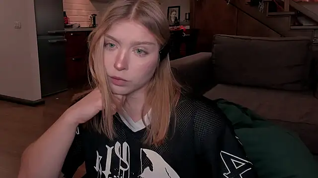 VanillaLivitski online show from 11/03/25, 02:29