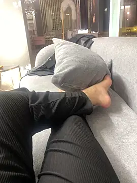 Snapshot of sesa12 chatting on 11/04/25, 09:25 sesa12 online show from 11/04/25, 09:25