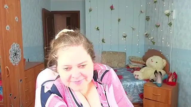 Audrey Aura online show from 10/13/25, 05:07