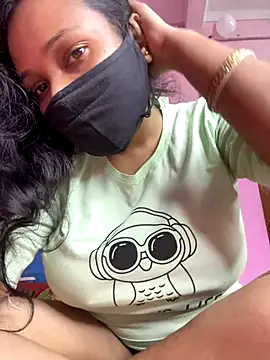 Snapshot of Priyajaanbaby chatting on 11/17/25, 04:24 Priyajaanbaby online show from 11/17/25, 04:24