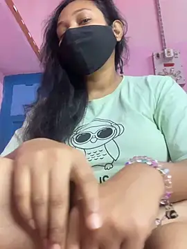 Snapshot of Priyajaanbaby chatting on 11/20/25, 03:18 Priyajaanbaby online show from 11/20/25, 03:18