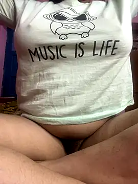 Snapshot of Priyajaanbaby chatting on 11/23/25, 05:35 Priyajaanbaby online show from 11/23/25, 05:35