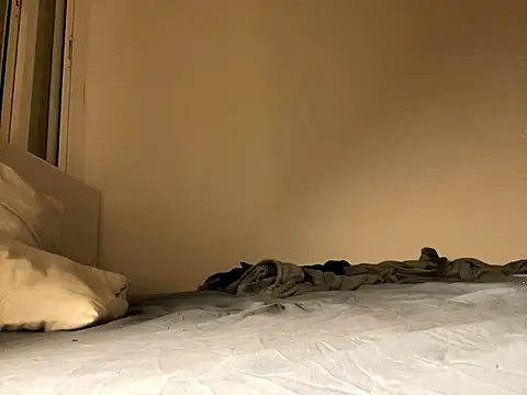 Snapshot of Lisa-5329 chatting on 10/06/25, 06:27 Lisa-5329 online show from 10/06/25, 06:27