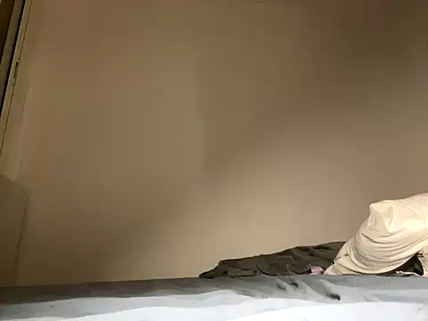 Snapshot of Lisa-5329 chatting on 10/25/25, 02:41 Lisa-5329 online show from 10/25/25, 02:41