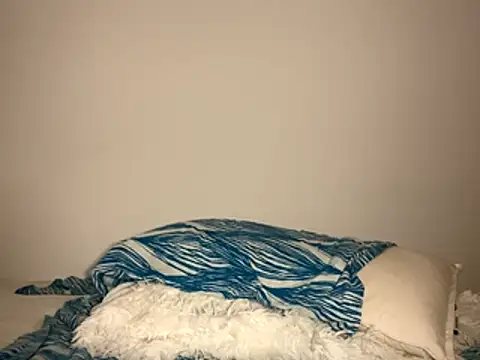 Snapshot of Lisa-5329 chatting on 10/30/25, 10:10 Lisa-5329 online show from 10/30/25, 10:10