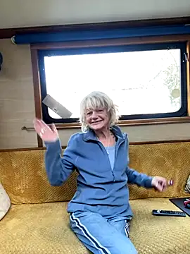 ladyboatlady online show from 11/17/25, 09:48