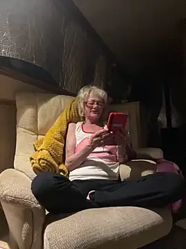 ladyboatlady online show from 03/31/26, 07:58