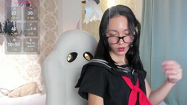 LilyThea online show from 10/15/25, 08:53