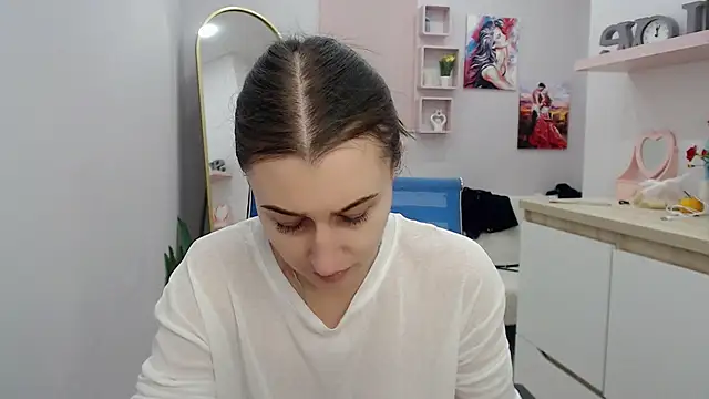 Snapshot of muriel_elvin chatting on 12/01/25, 06:18 muriel elvin online show from 12/01/25, 06:18