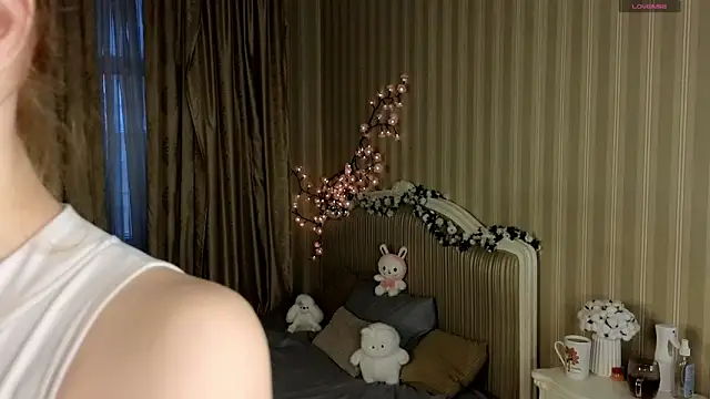 Juuulia  online show from 12/15/25, 12:31