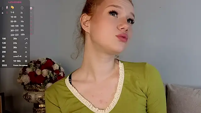 Snapshot of Juuulia_ chatting on 07/16/26, 01:17 Juuulia online show from 07/16/26, 01:17