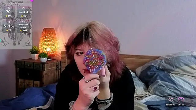 Snapshot of TaiteBeat chatting on 10/06/25, 05:43 TaiteBeat online show from 10/06/25, 05:43