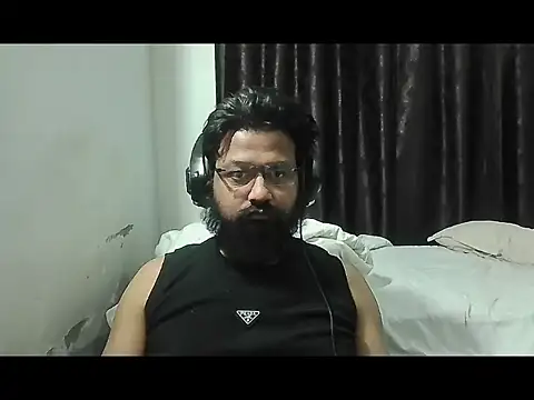 Dollseye online show from 04/10/26, 01:49