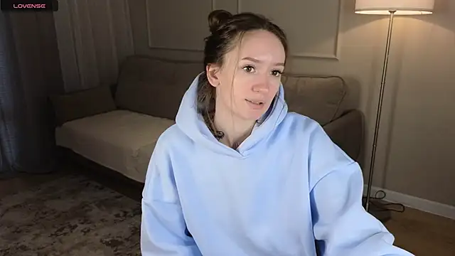 cutienaughtygirl online show from 05/18/26, 08:20