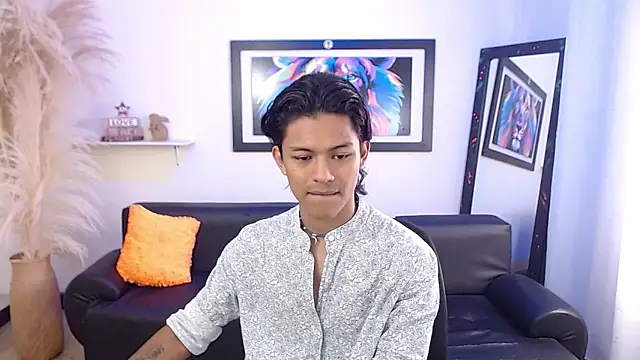 Snapshot of dreyk20 chatting on 09/13/25, 01:55 dreyk20 online show from 09/13/25, 01:55