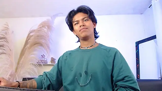 Snapshot of dreyk20 chatting on 09/20/25, 03:24 dreyk20 online show from 09/20/25, 03:24