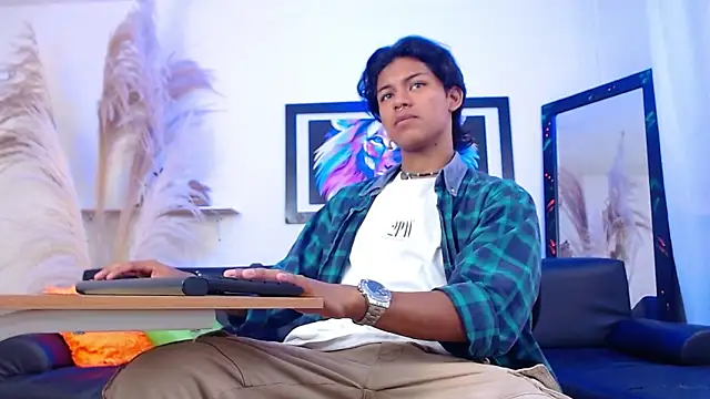 Snapshot of dreyk20 chatting on 10/02/25, 01:51 dreyk20 online show from 10/02/25, 01:51