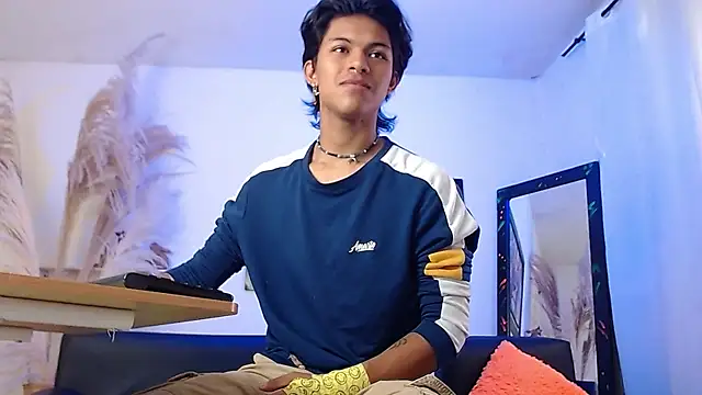 Snapshot of dreyk20 chatting on 10/03/25, 02:58 dreyk20 online show from 10/03/25, 02:58