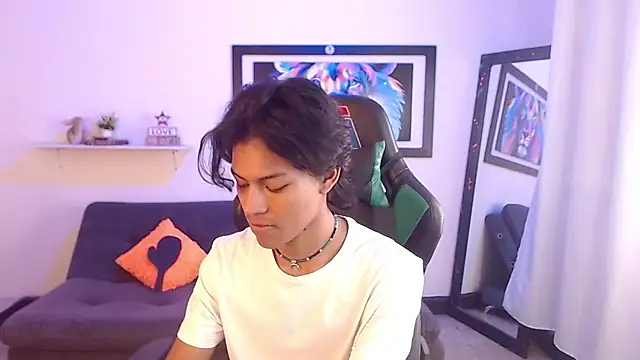 Snapshot of dreyk20 chatting on 10/24/25, 01:40 dreyk20 online show from 10/24/25, 01:40