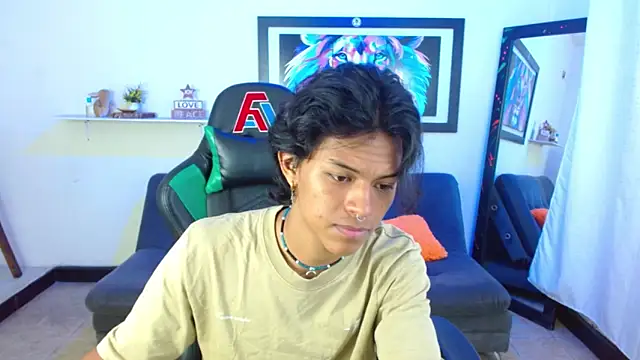 Snapshot of dreyk20 chatting on 11/03/25, 02:07 dreyk20 online show from 11/03/25, 02:07