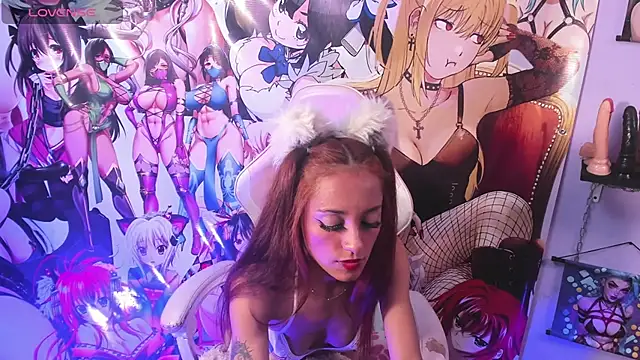 Snapshot of Kylie_Moan chatting on 11/22/25, 04:33 Kylie Moan online show from 11/22/25, 04:33