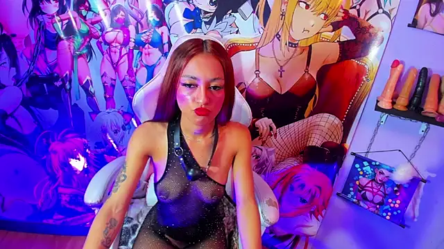 Snapshot of Kylie_Moan chatting on 11/26/25, 10:55 Kylie Moan online show from 11/26/25, 10:55