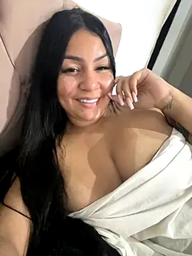 Snapshot of julianamascarada chatting on 09/11/25, 01:28 julianamascarada online show from 09/11/25, 01:28