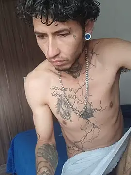 Snapshot of Tattoboy19cm chatting on 11/27/25, 05:48 Tattoboy19cm online show from 11/27/25, 05:48