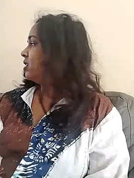 cute indianxo online show from 12/20/25, 10:11