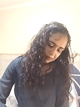 cute indianxo online show from 02/12/26, 06:25